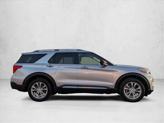 Used 2023 Ford Explorer Limited image 4