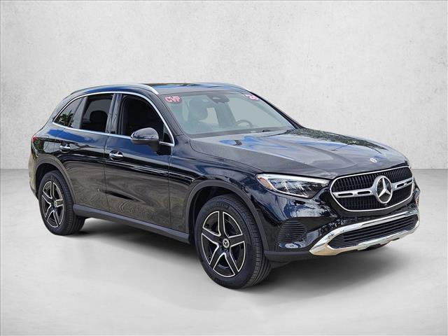 Used 2026 Mercedes-Benz GLC 300 image 3