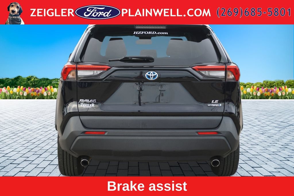 Used 2023 Toyota RAV4 LE AWD/4WD image 4