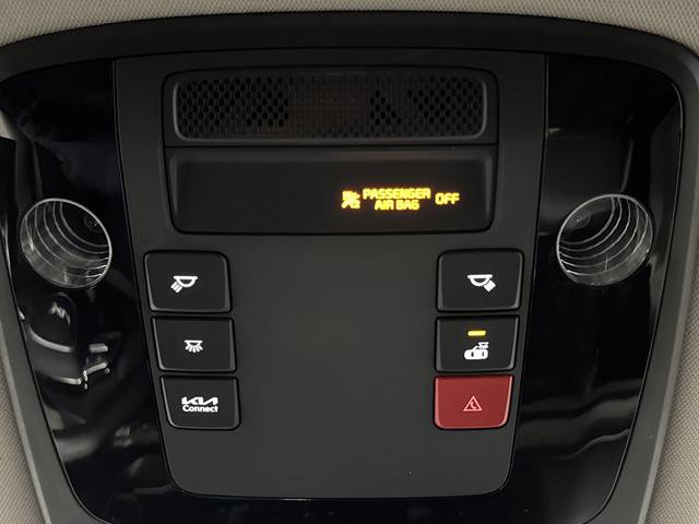 Used 2024 Kia Carnival EX image 25