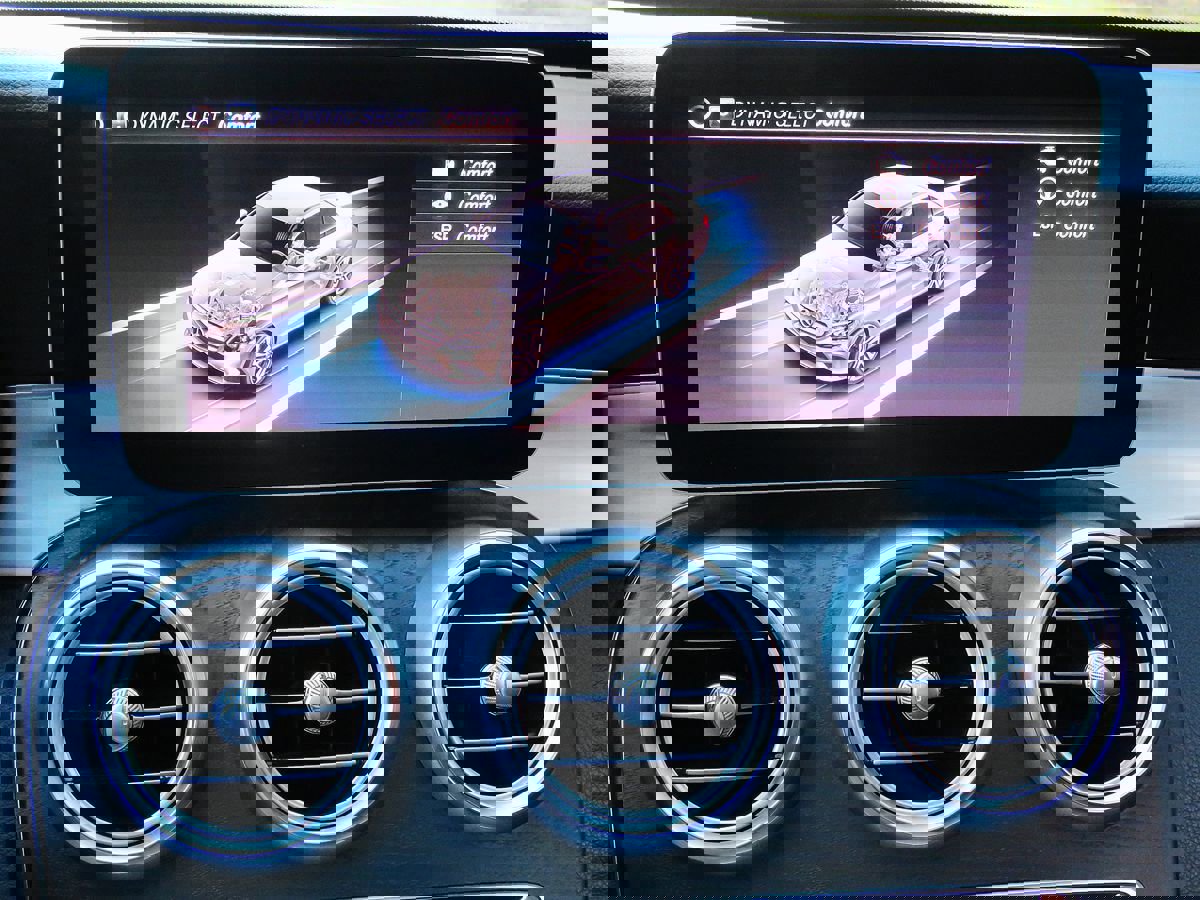 Used 2021 Mercedes-Benz C 300 Sedan image 29