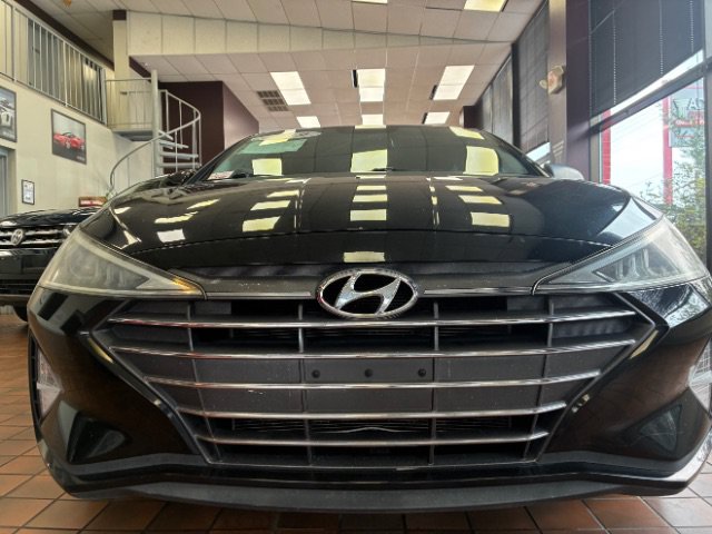 Used 2019 Hyundai Elantra SE w/ Cargo Package FWD image 4