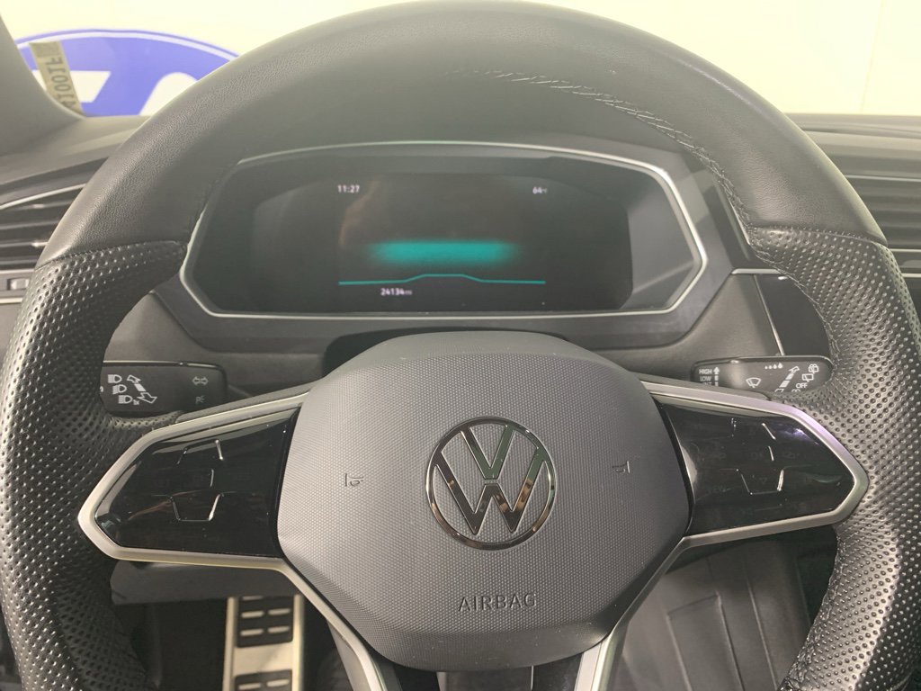 Used 2024 Volkswagen Tiguan SE R-Line image 22