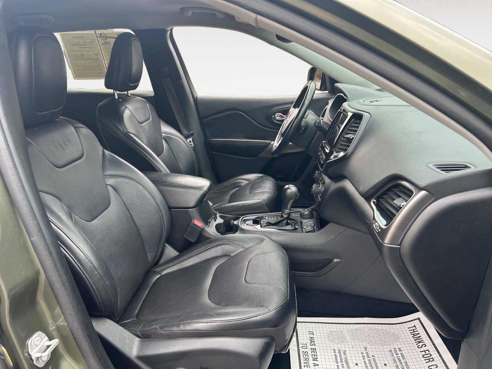 Used 2020 Jeep Cherokee Limited image 15