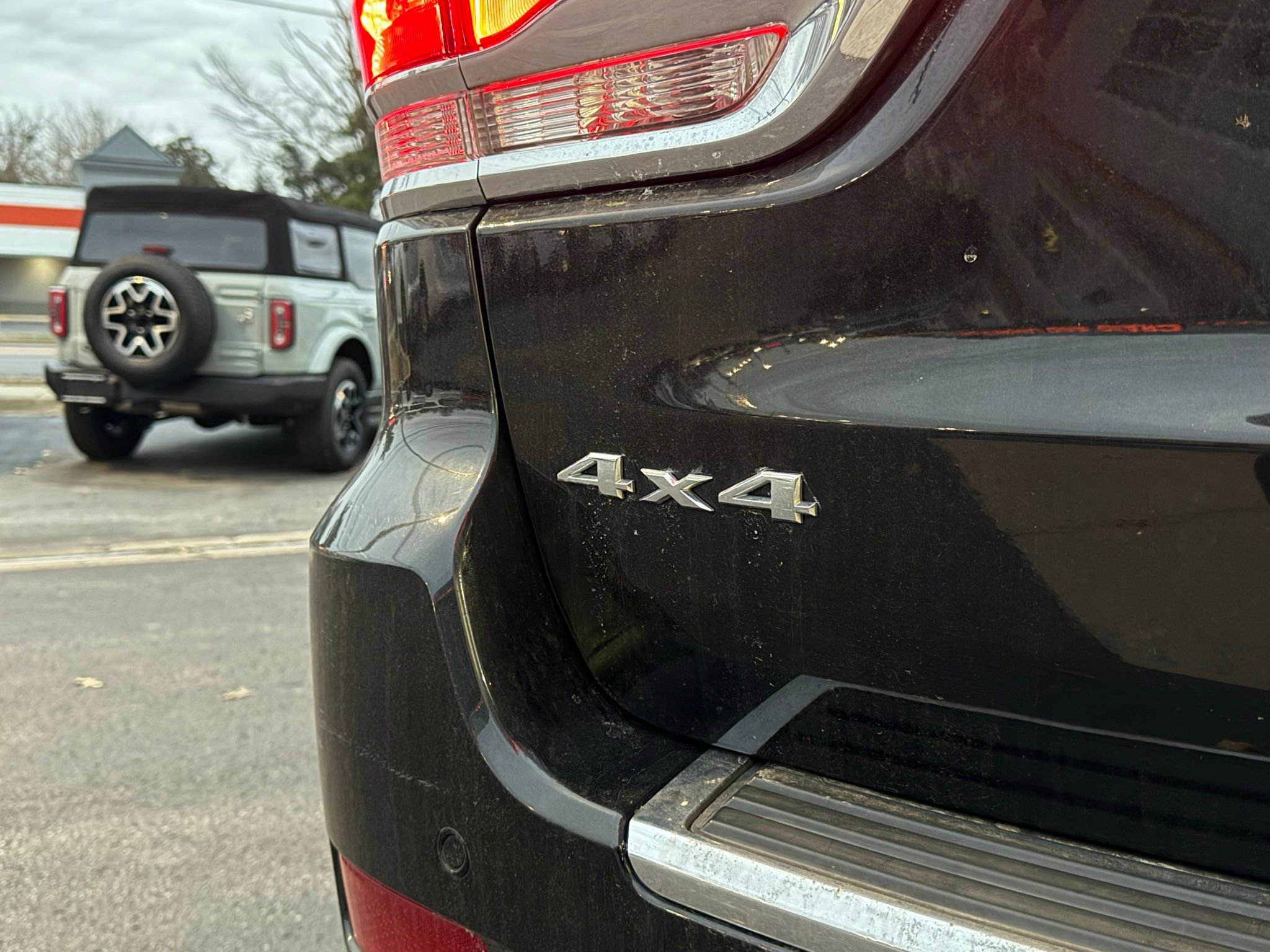 Used 2015 Jeep Grand Cherokee Limited image 12