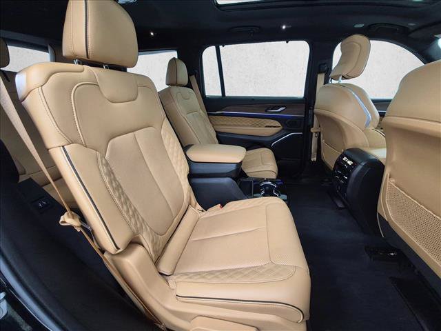 Used 2023 Jeep Grand Cherokee L Summit w/ Advanced Protech Group IV AWD/4WD image 24