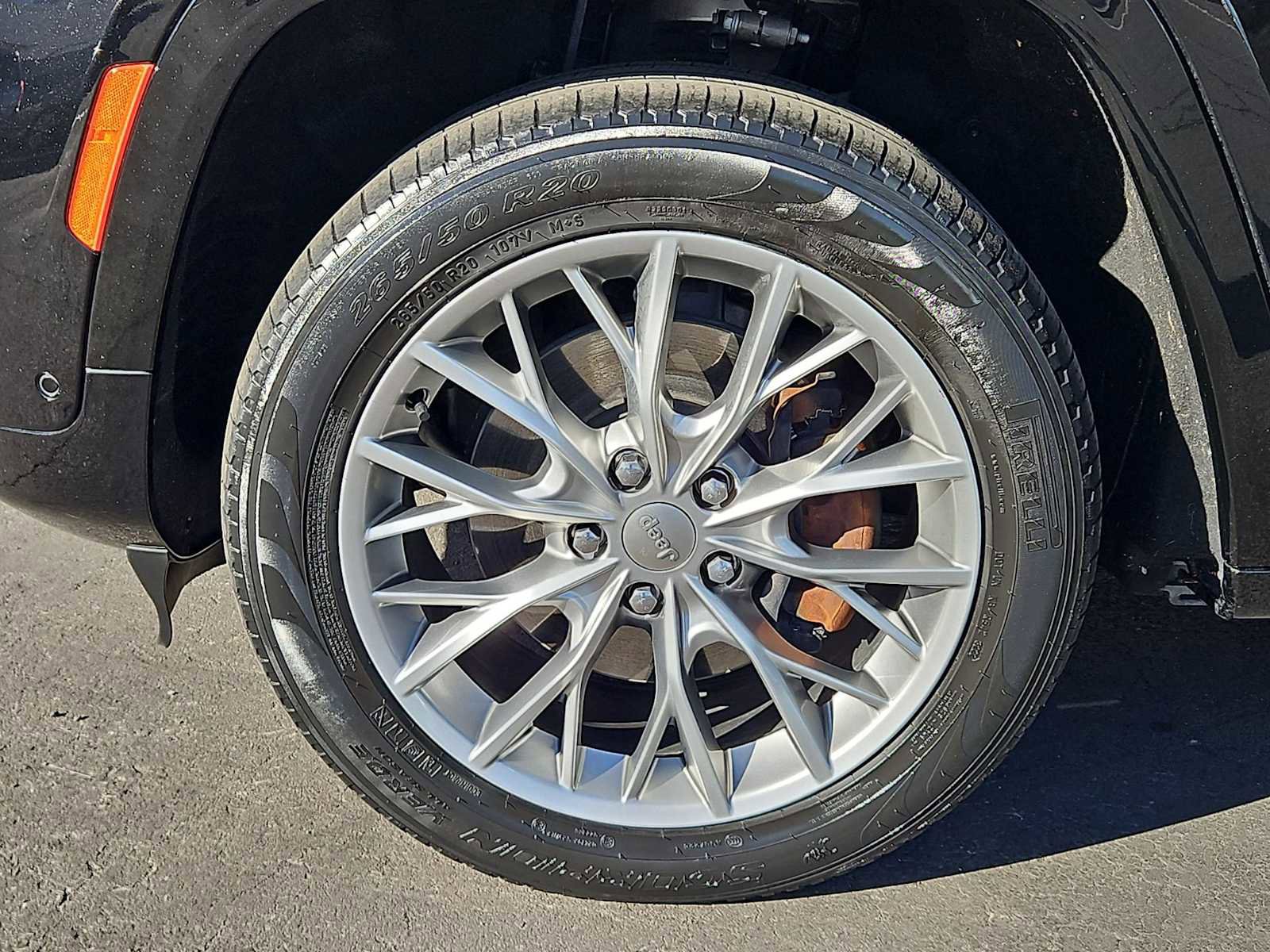 Used 2022 Jeep Grand Cherokee Summit w/ Luxury Tech Group V image 14