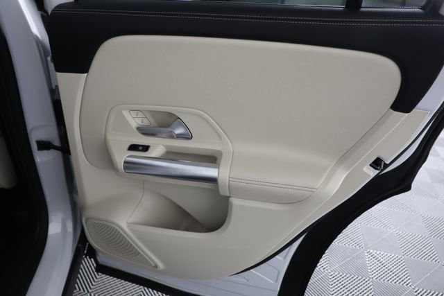 Used 2024 Mercedes-Benz GLA 250 4MATIC w/ Winter Heating Package image 27