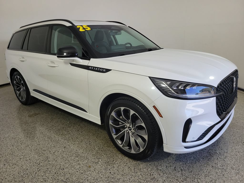 Certified 2025 Lincoln Aviator 2WD w/ Jet Appearance Package image 57