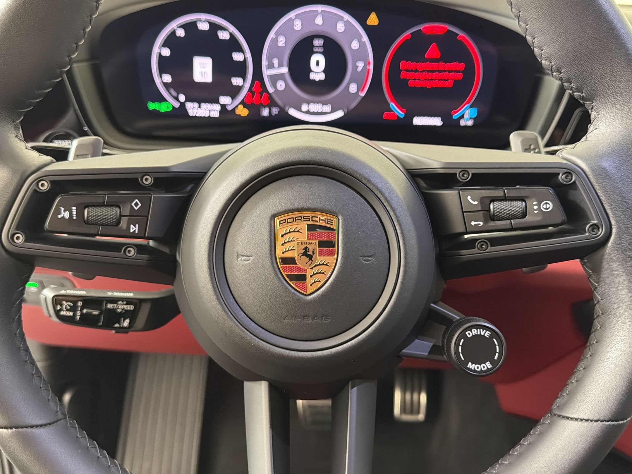 Certified 2025 Porsche Cayenne S AWD/4WD image 20