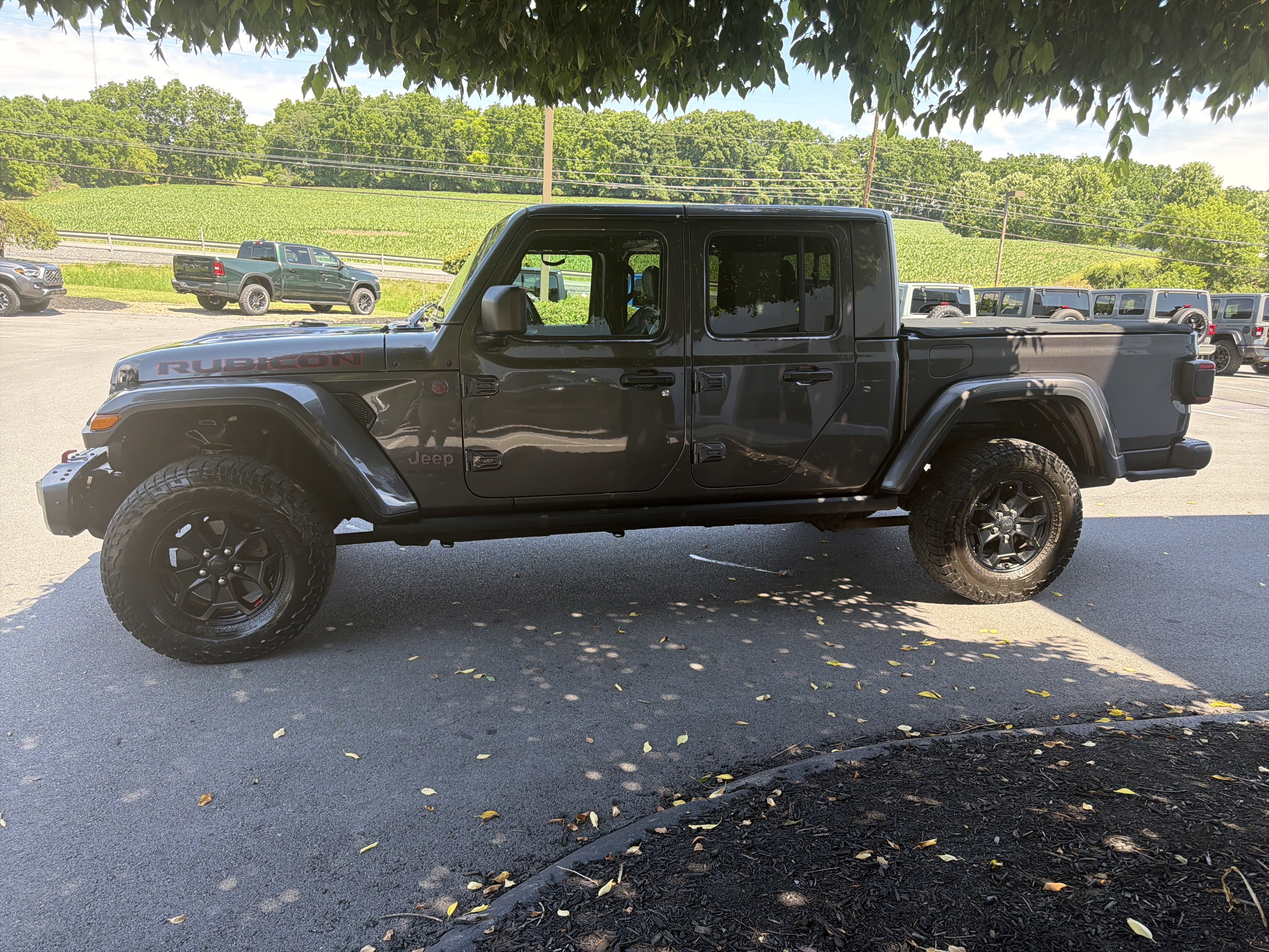 Used 2020 Jeep Gladiator Rubicon w/ Advanced Safety Group AWD/4WD image 7
