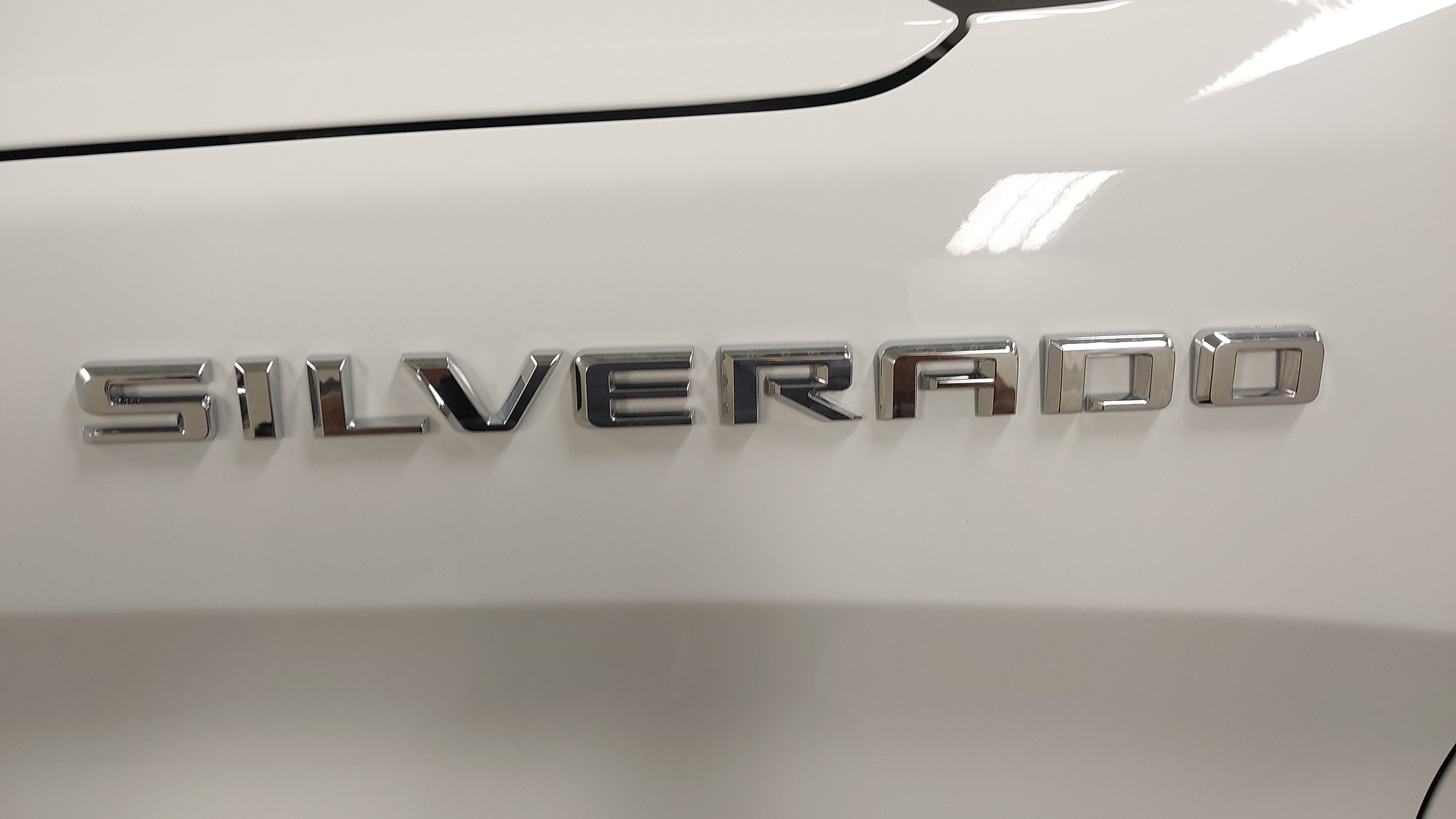 Used 2023 Chevrolet Silverado 1500 LT AWD/4WD image 32