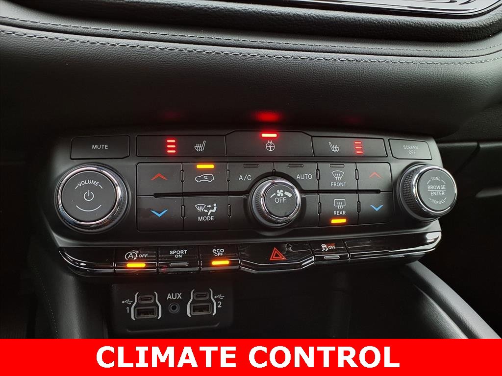 Used 2024 Dodge Durango SXT image 5