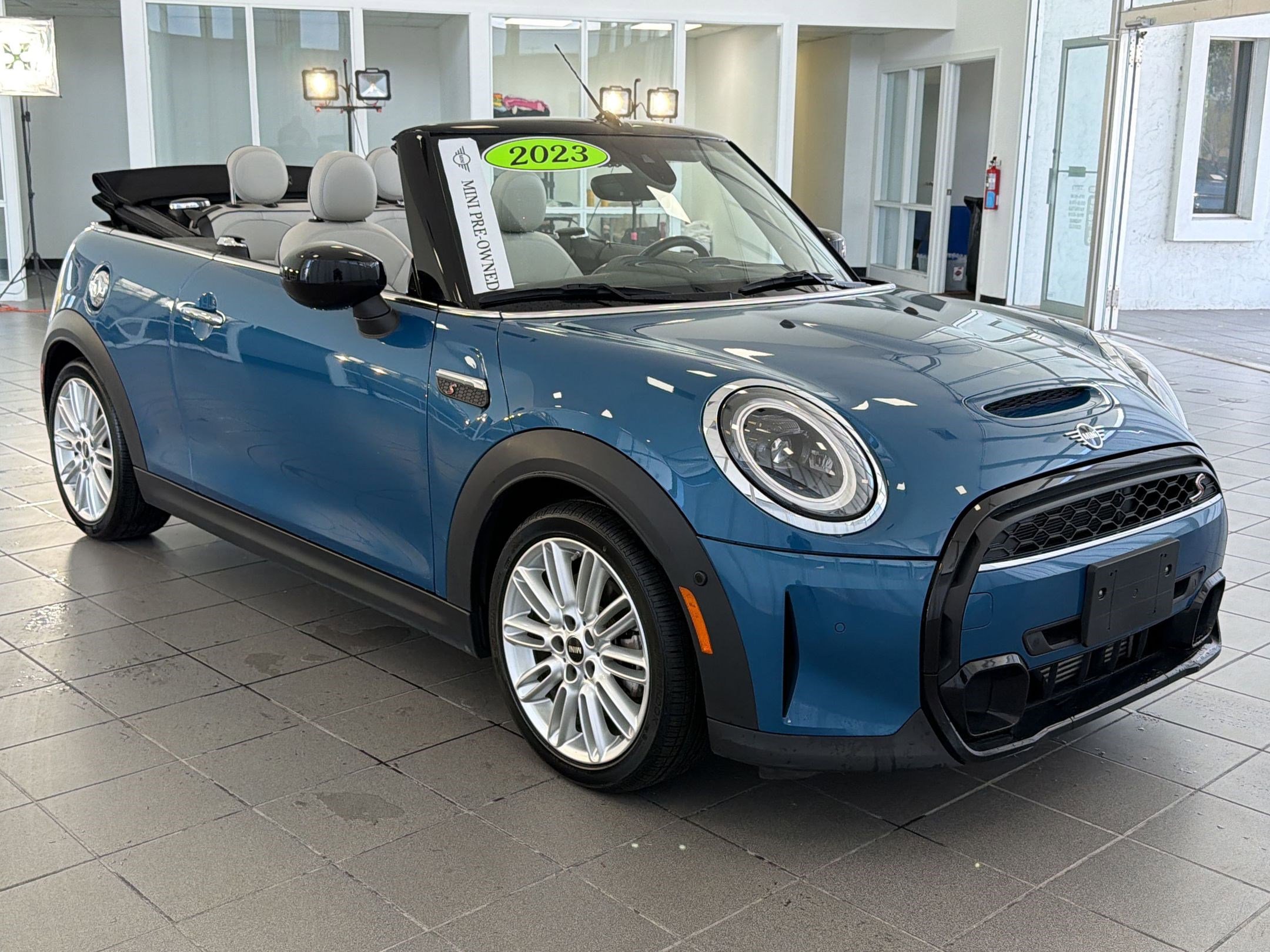 Certified 2023 MINI Cooper S image 7