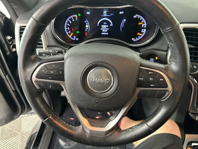 Used 2018 Jeep Grand Cherokee Laredo AWD/4WD image 13