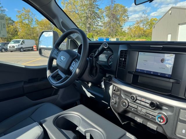 New 2026 Ford F550 4x4 Regular Cab Super Duty image 16