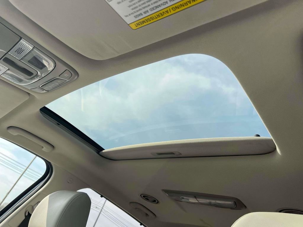 Used 2022 Kia Telluride EX image 25