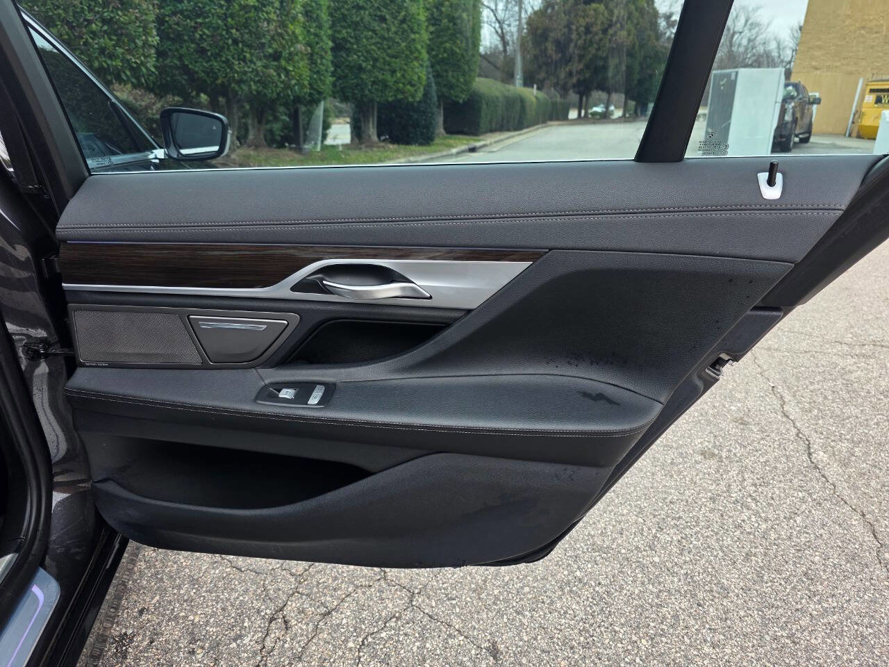 Used 2019 BMW 740i xDrive 740i xDrive AWD 4dr Sedan image 34