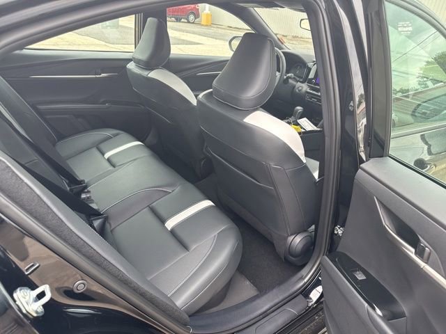 Used 2025 Toyota Camry SE FWD image 16