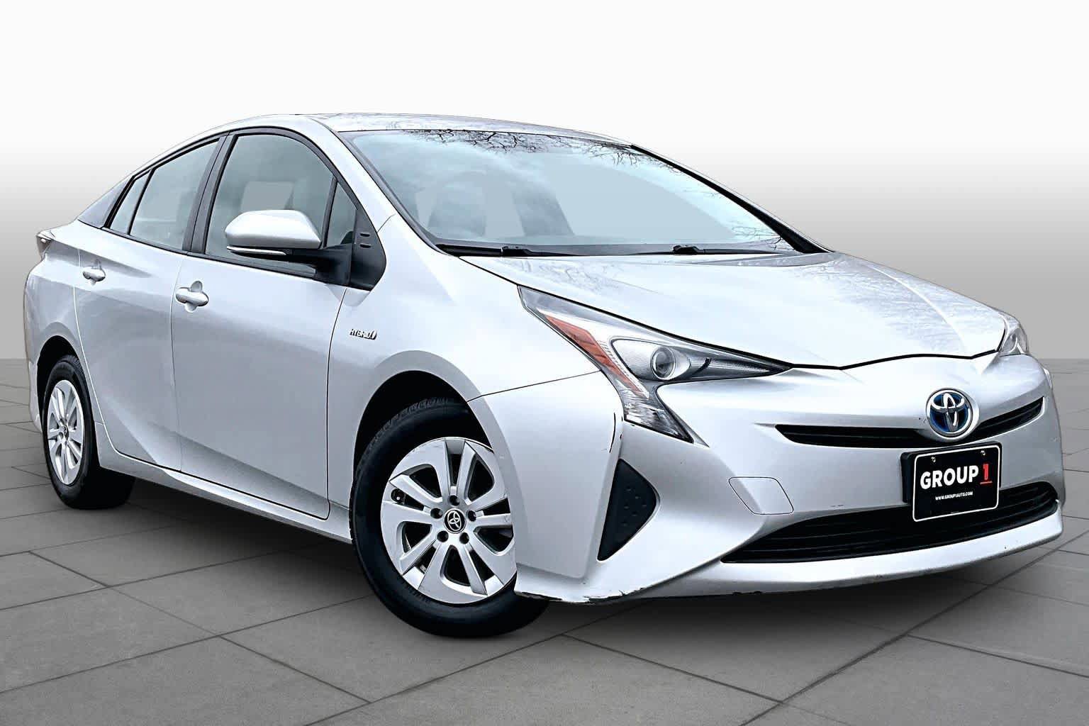 Used 2016 Toyota Prius Two image 3