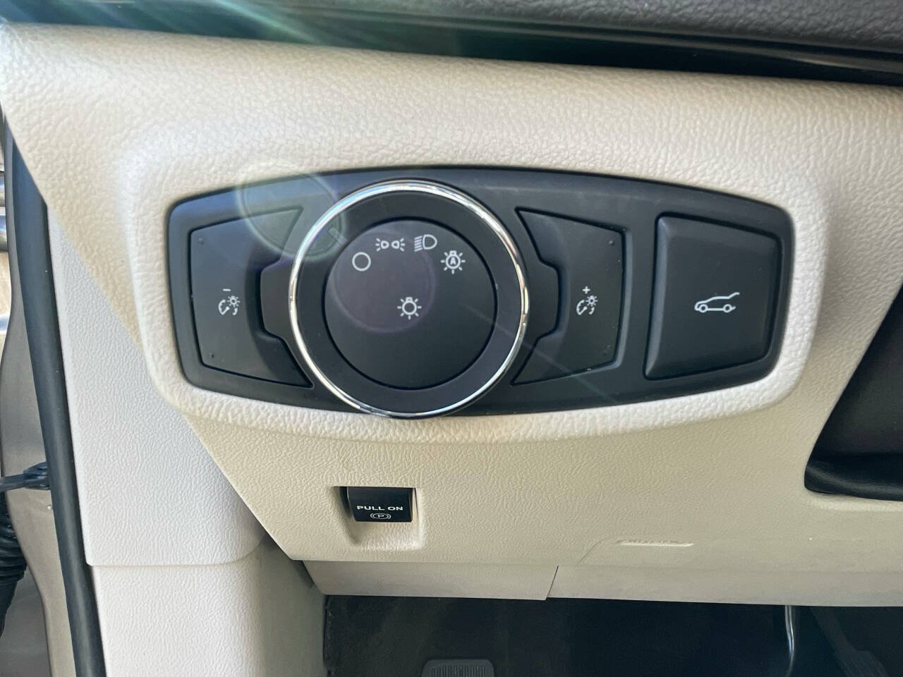 Used 2018 Lincoln MKC Premiere AWD/4WD image 15