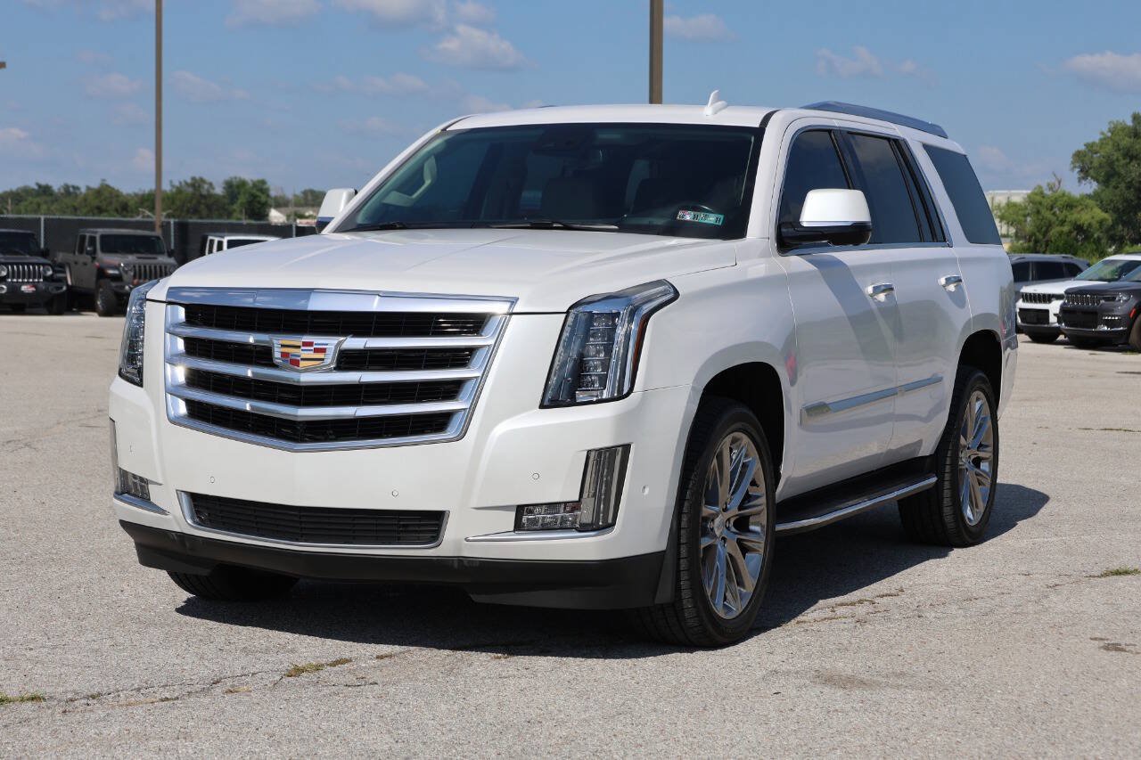 Used 2020 Cadillac Escalade Luxury AWD/4WD image 6