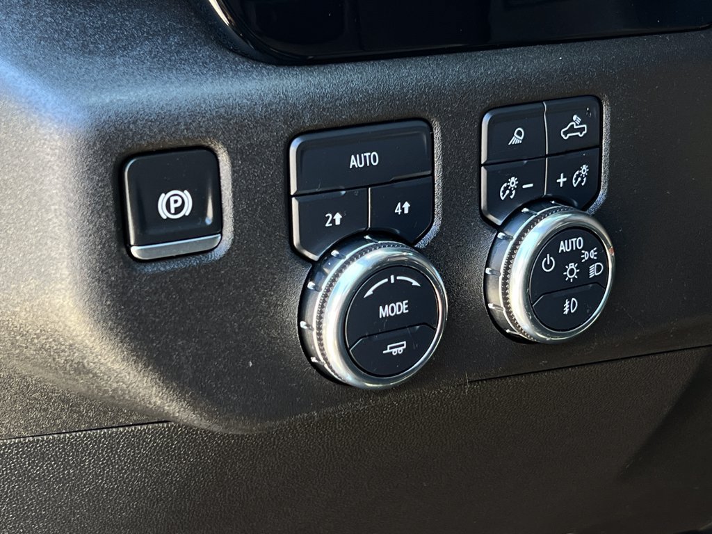 Used 2025 GMC Sierra 1500 SLT AWD/4WD image 8