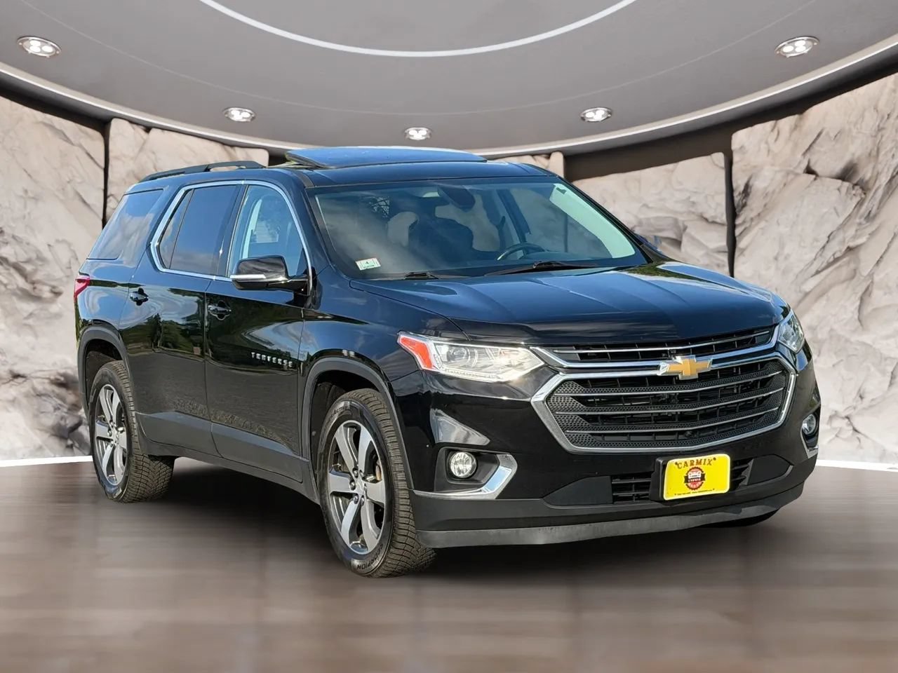 Used 2019 Chevrolet Traverse LT w/ LT Premium Package AWD/4WD image 3