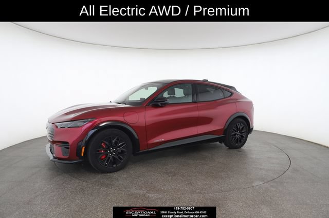 Used 2025 Ford Mustang Mach-E Premium w/ Sport Appearance Package AWD/4WD image 4
