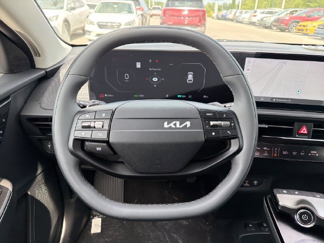New 2026 Kia EV6 Wind RWD image 10