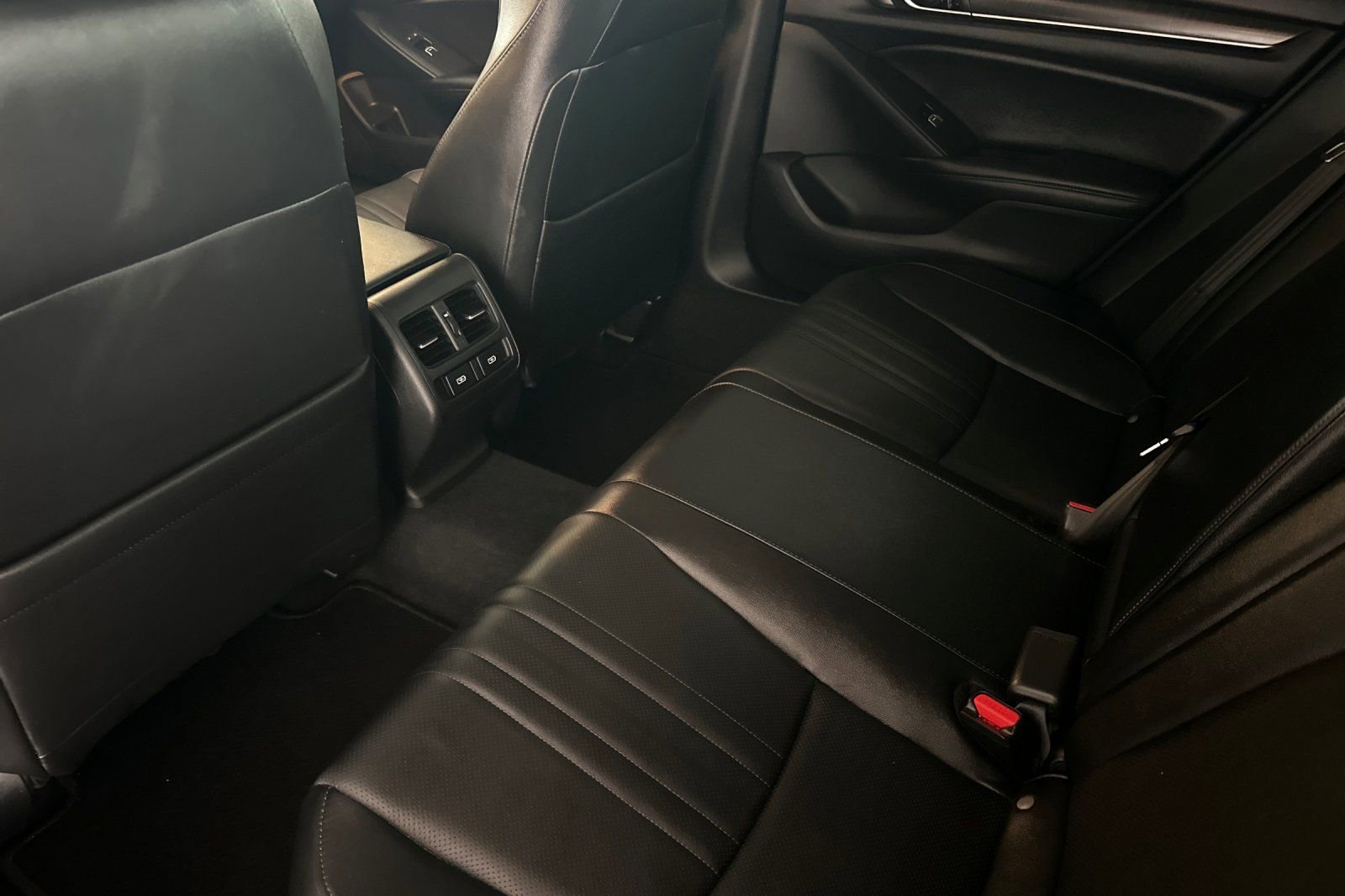 Used 2021 Honda Accord EX-L image 9