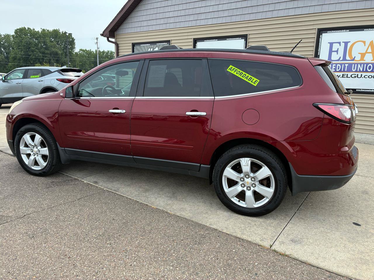 Used 2016 Chevrolet Traverse LT w/ Style and Technology Package FWD image 8