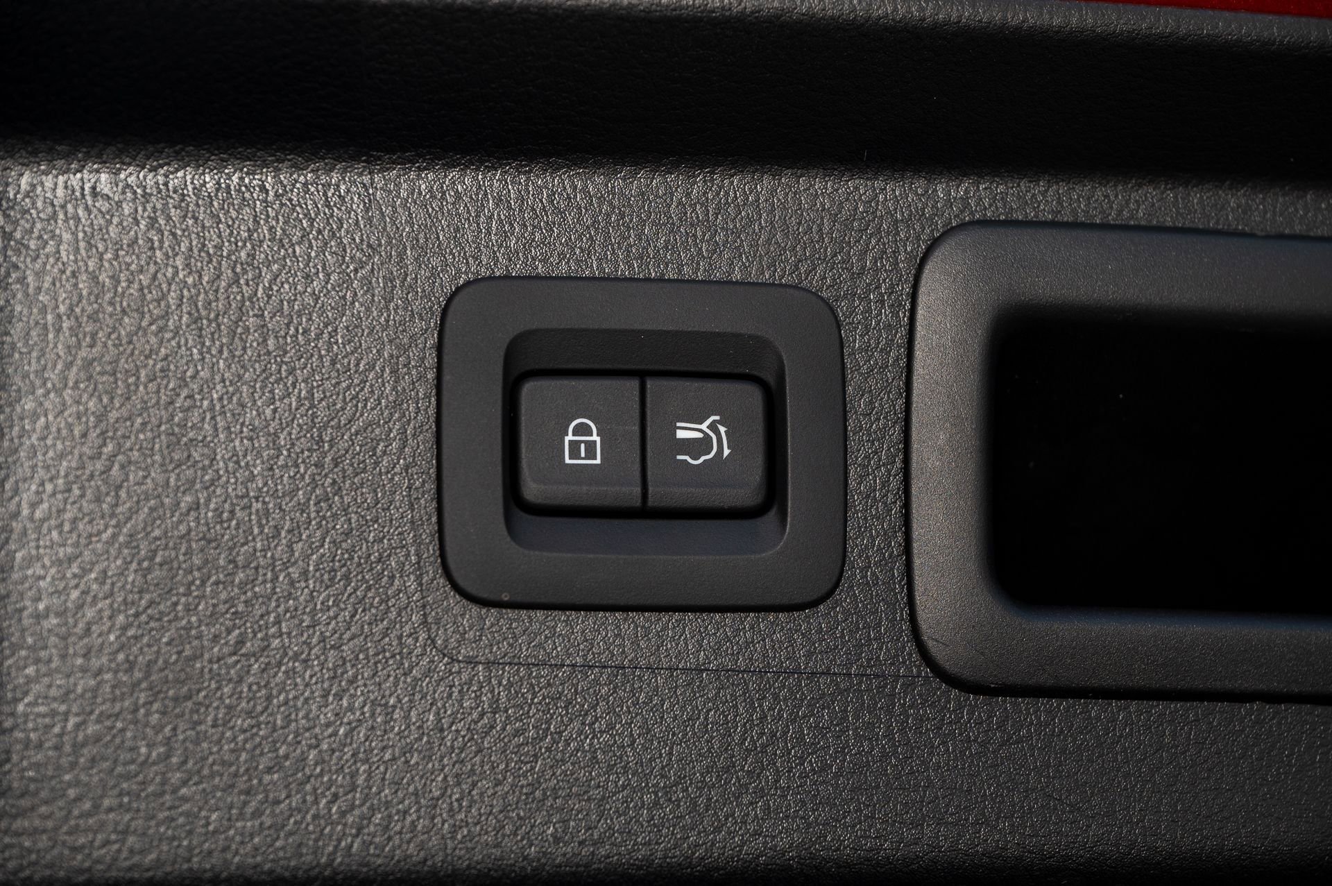 Used 2025 MAZDA CX-50 AWD 2.5 S w/ Weather Package image 13