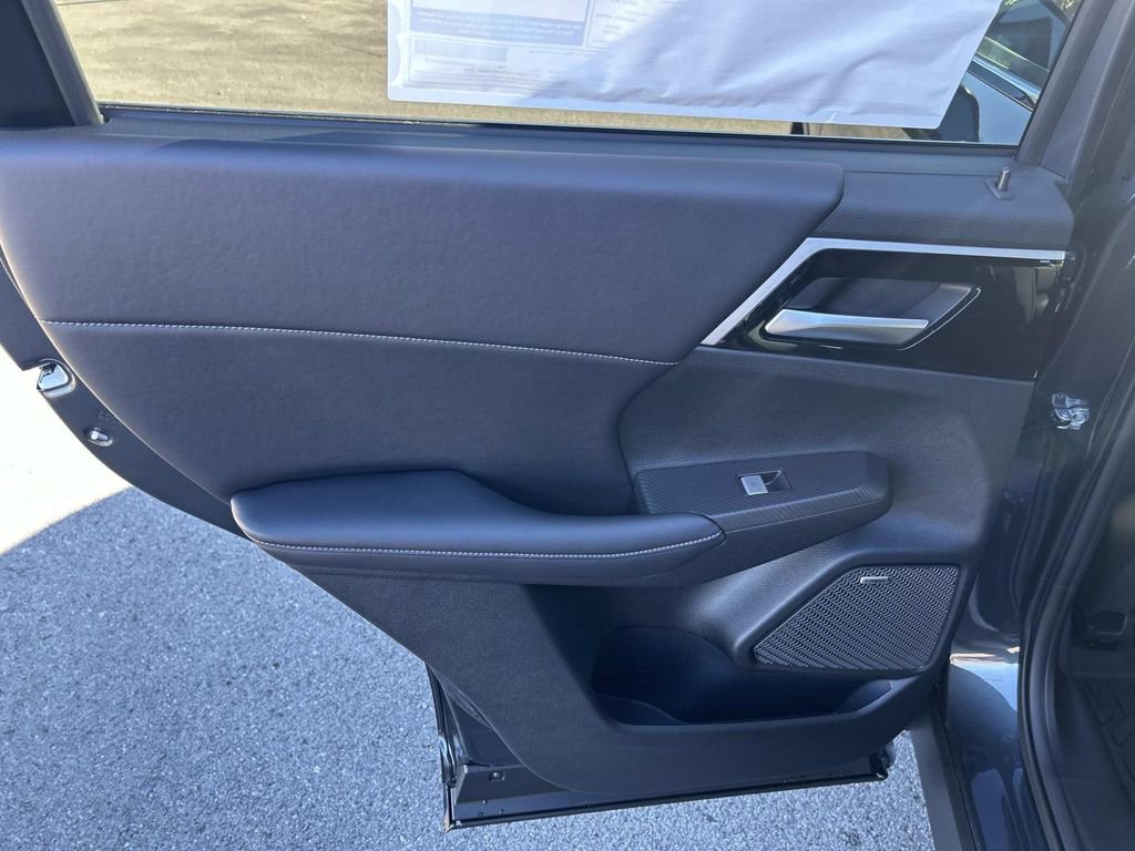 New 2025 Mitsubishi Outlander SE image 20