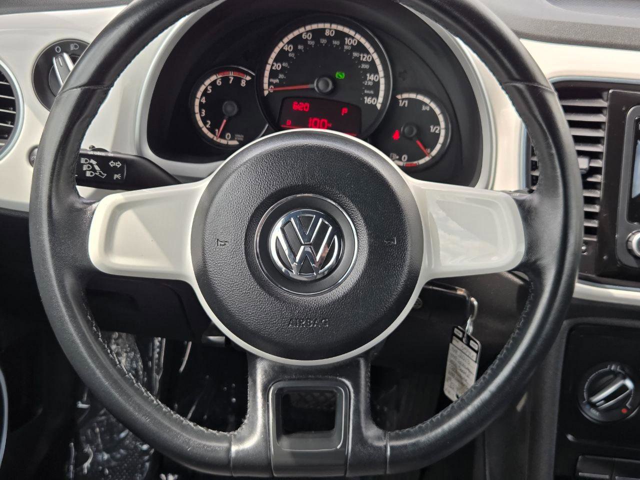 Used 2013 Volkswagen Beetle 2.5 FWD image 27