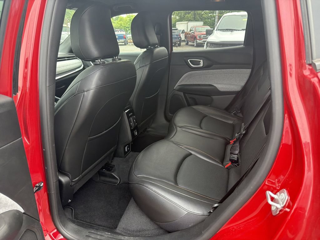 Used 2023 Jeep Compass Latitude AWD/4WD image 13
