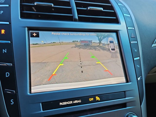 Used 2019 Lincoln MKZ Reserve FWD image 13