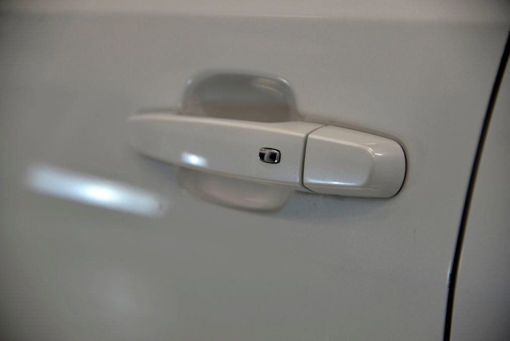 Used 2022 GMC Acadia AT4 w/ Technology Package image 13