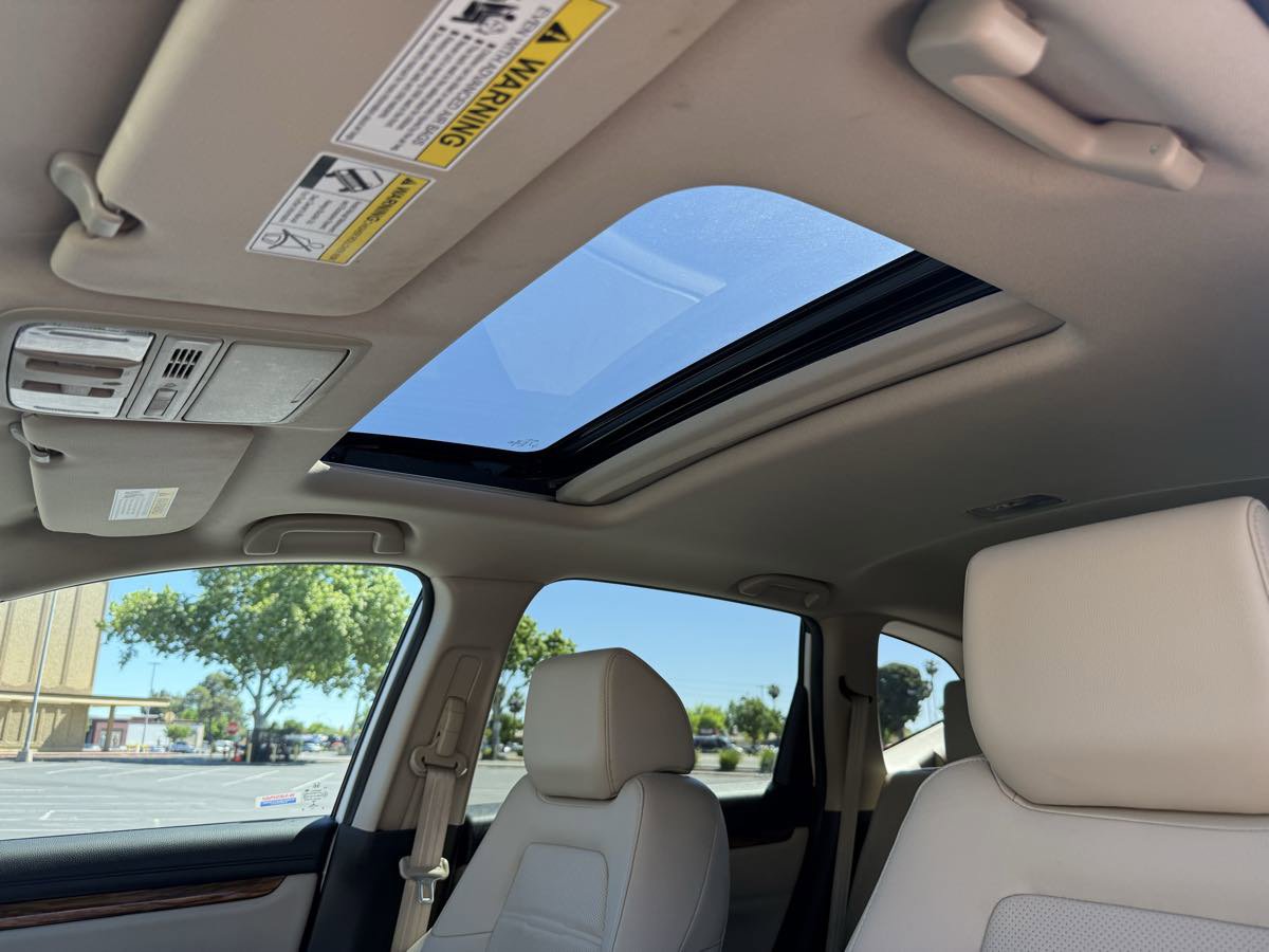 Used 2017 Honda CR-V Touring image 12