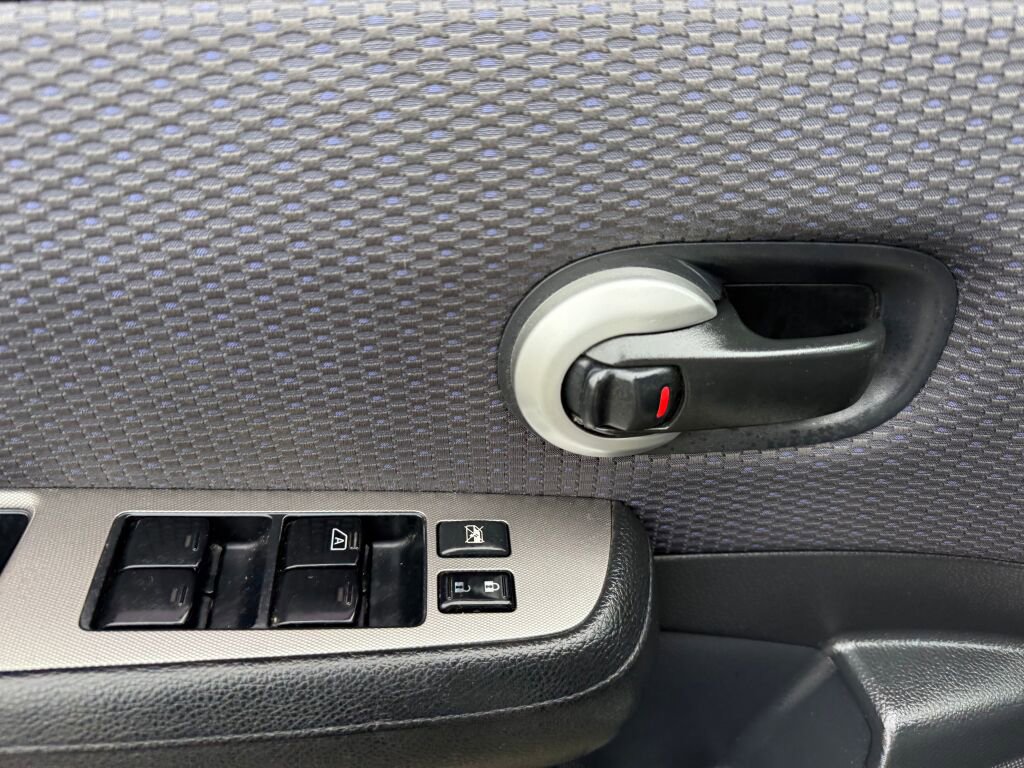 Used 2009 Nissan Versa 1.8 S image 7