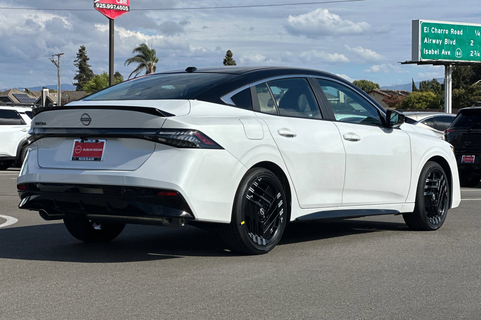 New 2027 Nissan Sentra SR w/ SR Premium Package FWD image 4