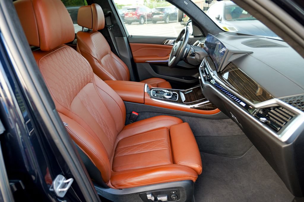 Used 2024 BMW X7 M60i w/ Executive Package AWD/4WD image 38