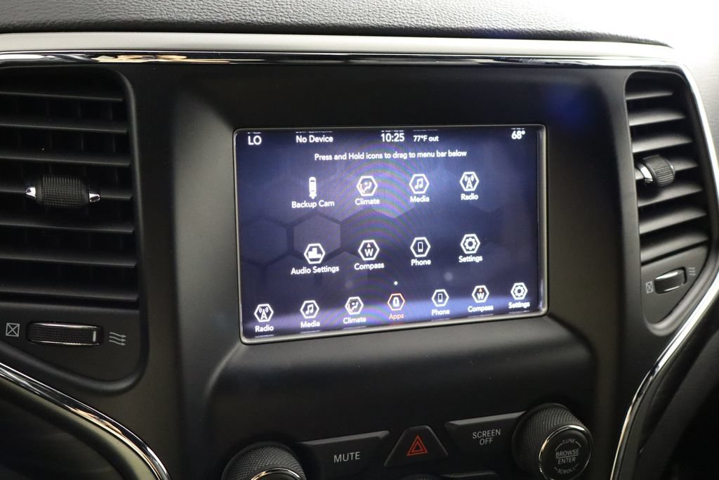 Used 2020 Jeep Grand Cherokee Laredo AWD/4WD image 32