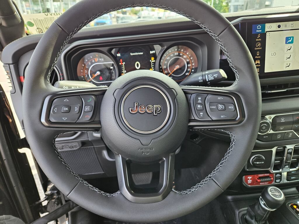 New 2026 Jeep Gladiator Rubicon w/ Steel Power Dome Hood Package AWD/4WD image 17