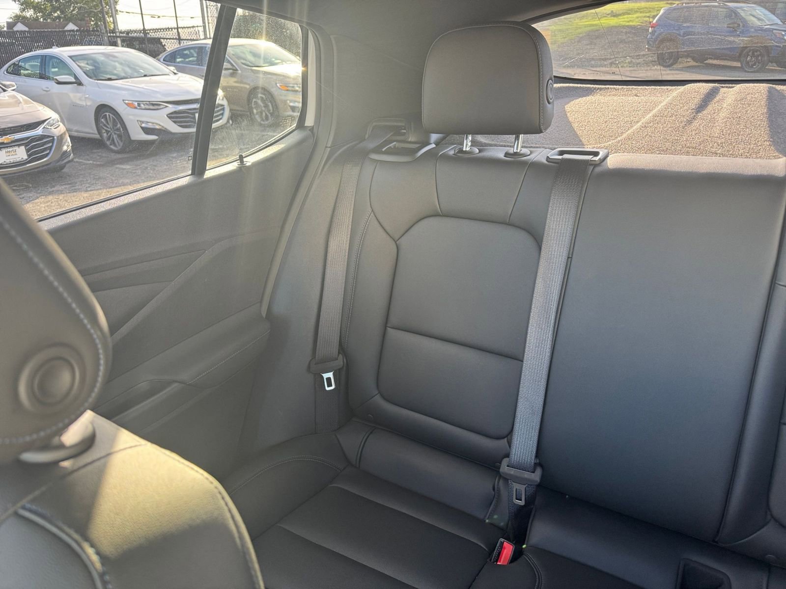 Used 2025 Buick Envista Sport Touring image 37