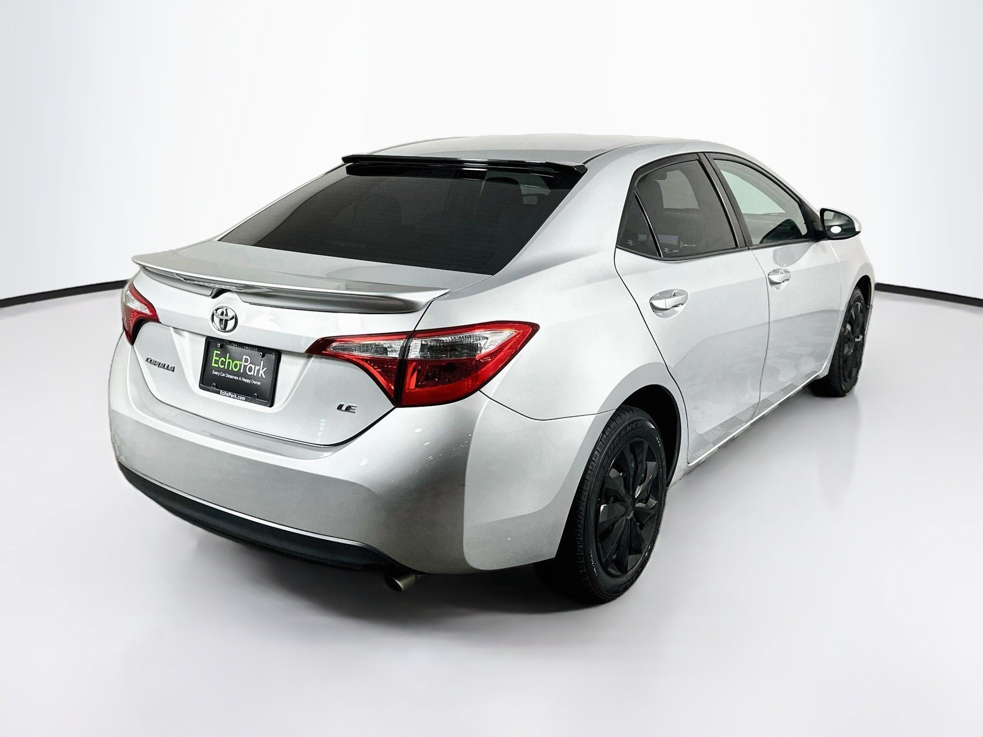 Used 2015 Toyota Corolla LE FWD image 9