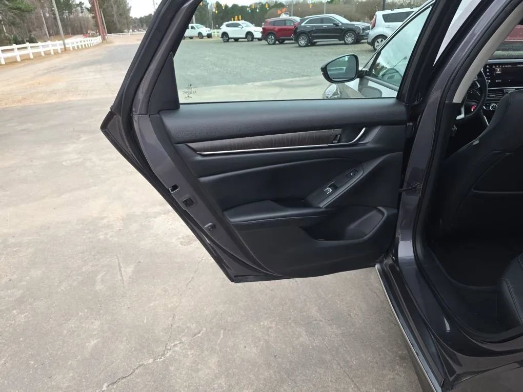 Used 2018 Honda Accord Touring image 51