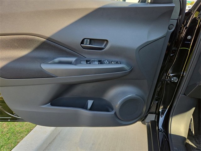 New 2025 Nissan Kicks Play S image 11