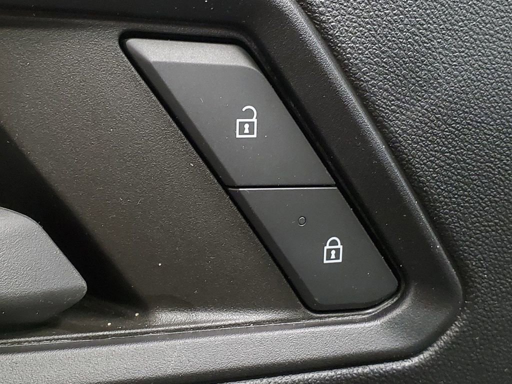 Used 2023 Chevrolet Colorado Trail Boss w/ Technology Package image 26