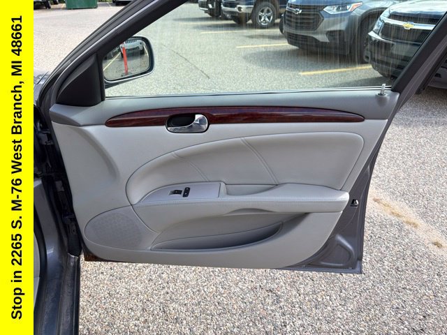 Used 2008 Buick Lucerne CX FWD image 23